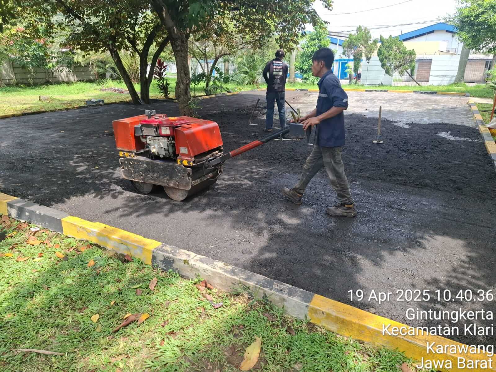 Proyek area parkir motor PT. HARMONIC (4)