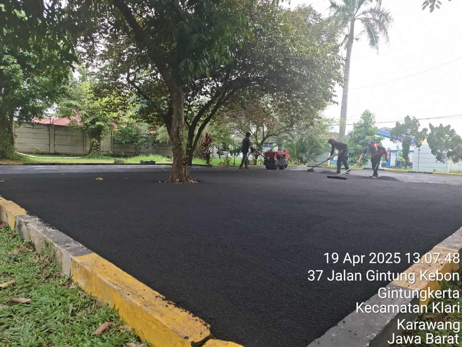 Proyek area parkir motor PT. HARMONIC (4)