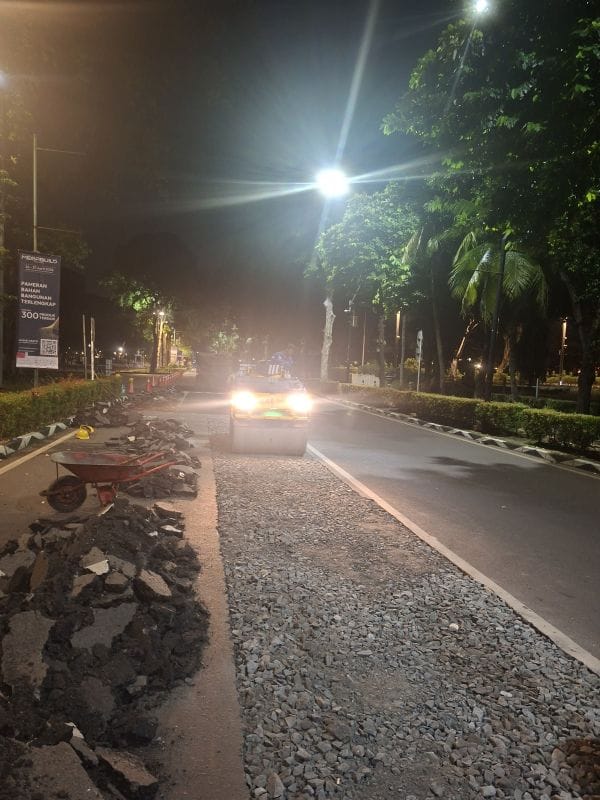 Proyek area parkir motor PT. HARMONIC (4)