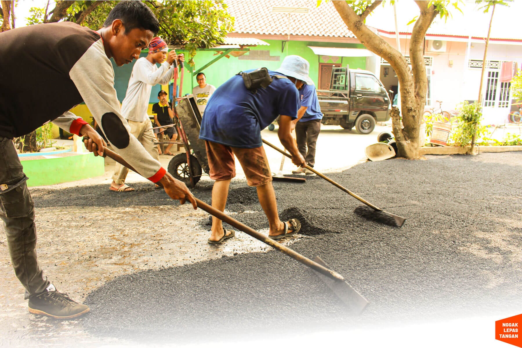 biaya pengaspalan jalan per meter